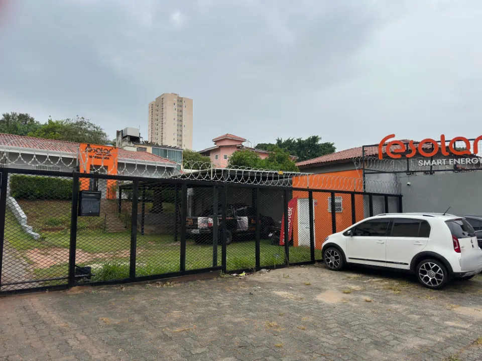 Entrada da sede da RE Solar na Rua Lituânia, em Sorocaba